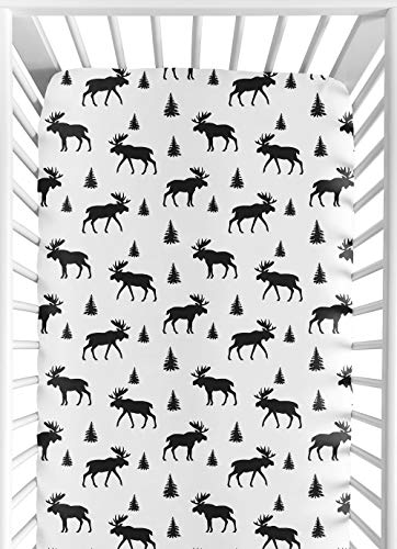 Черно-бял лист за яслите Woodland Moose Бебе или малко дете малки деца от колекцията Rustic Patch от Sweet Jojo Designs